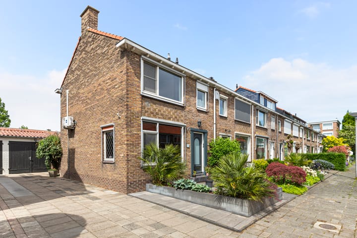 Foto 4 van Domela Nieuwenhuisstraat 17