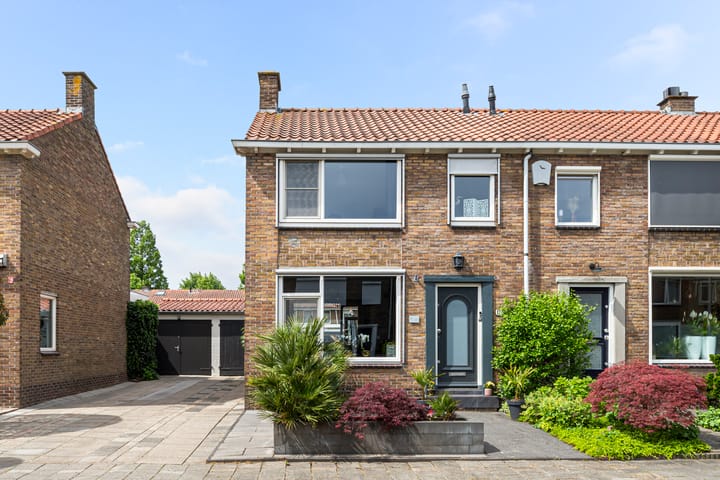 Foto 5 van Domela Nieuwenhuisstraat 17