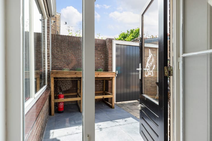 Foto 18 van Domela Nieuwenhuisstraat 17