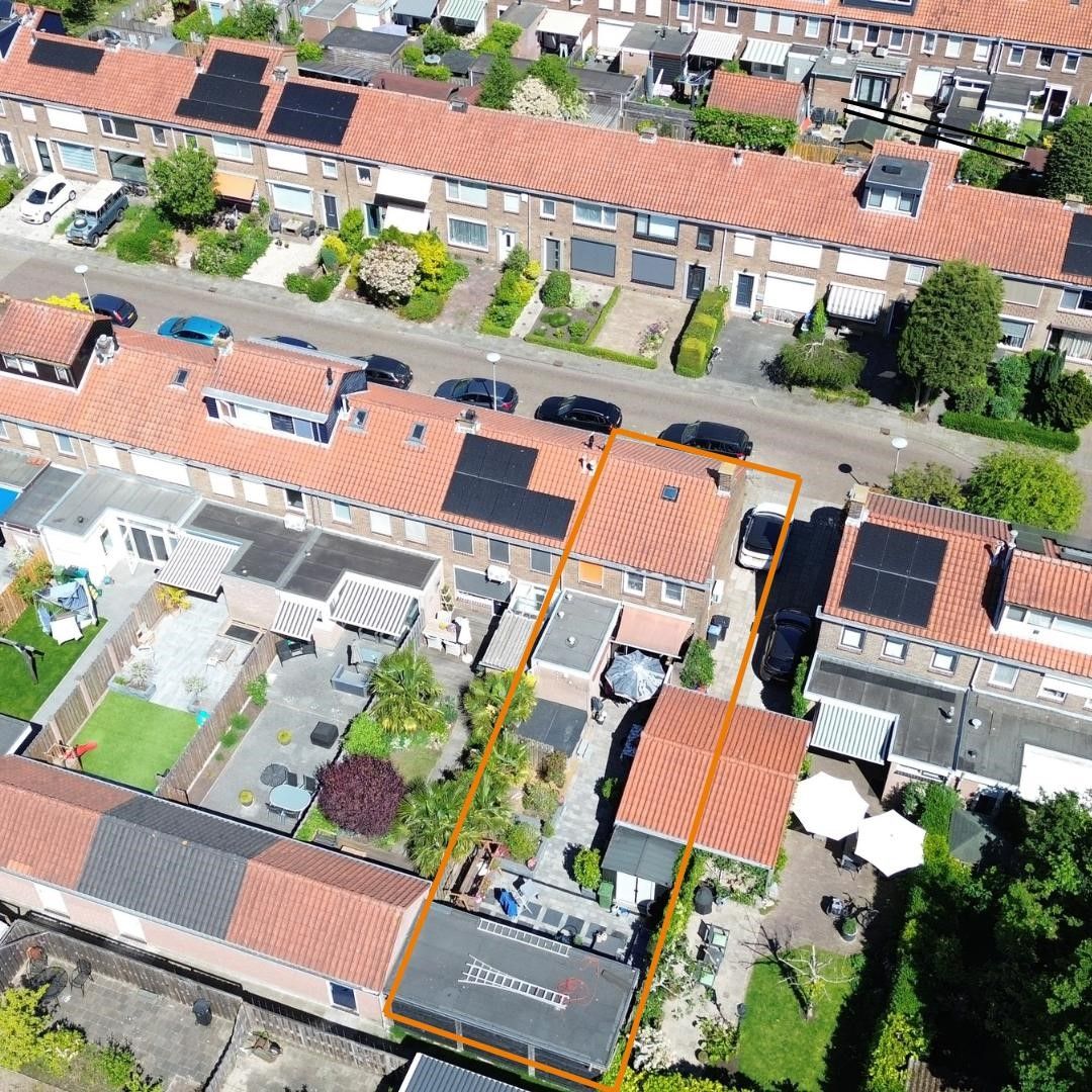 Foto 33 van Domela Nieuwenhuisstraat 17