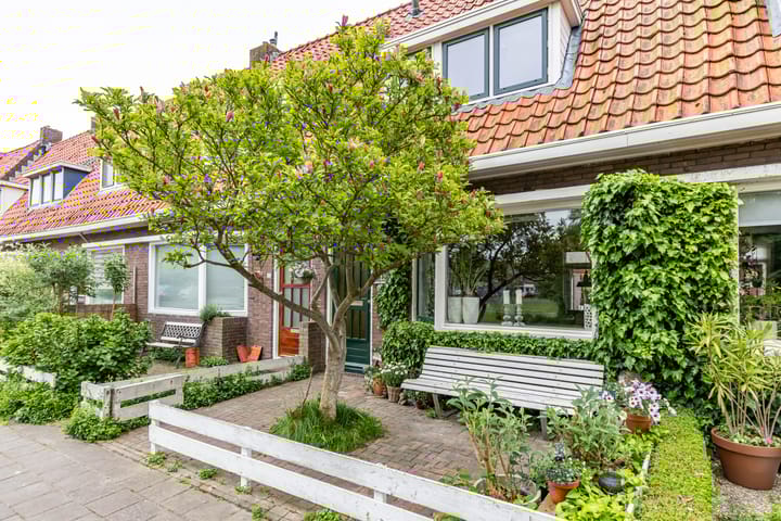 Photo 8 of Wassenberghstraat 12