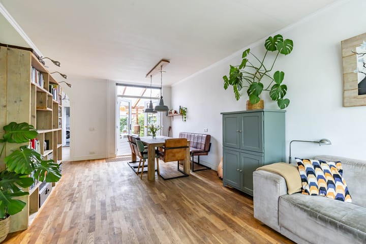 Photo 23 of Wassenberghstraat 12