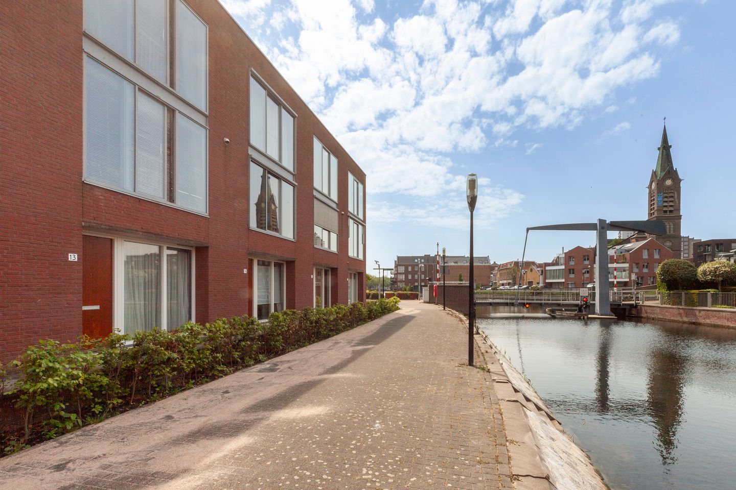 Foto 1 van Buizengat 13