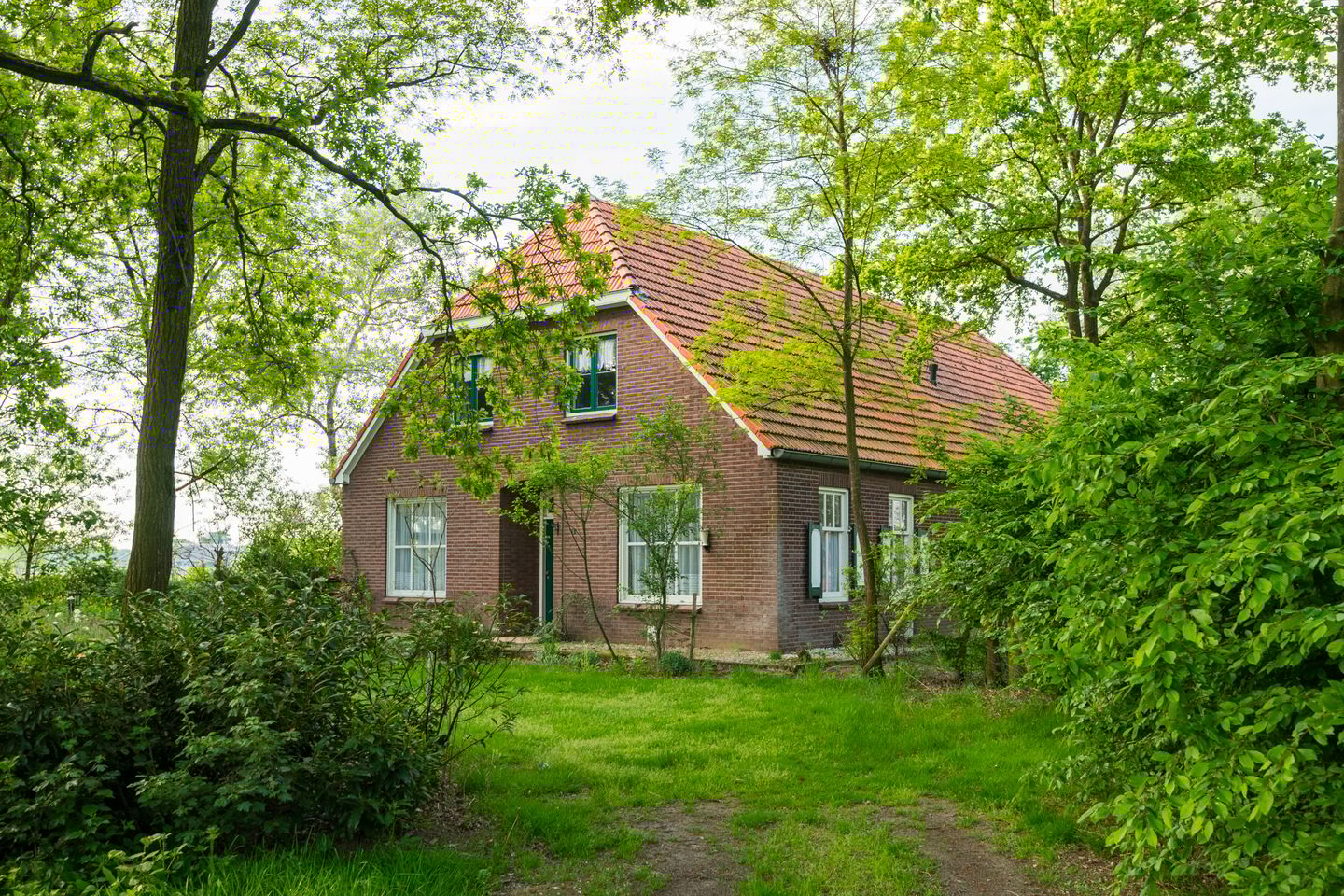 Photo 1 of Aaltenseweg 5