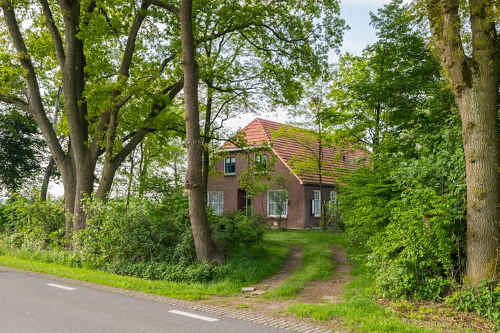 Photo 5 of Aaltenseweg 5