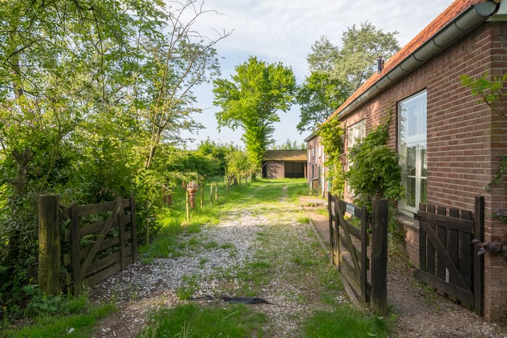 Photo 12 of Aaltenseweg 5