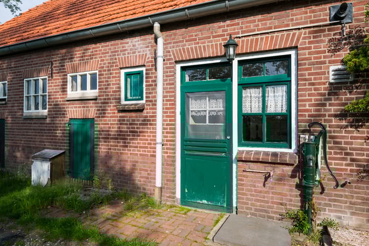 Photo 15 of Aaltenseweg 5