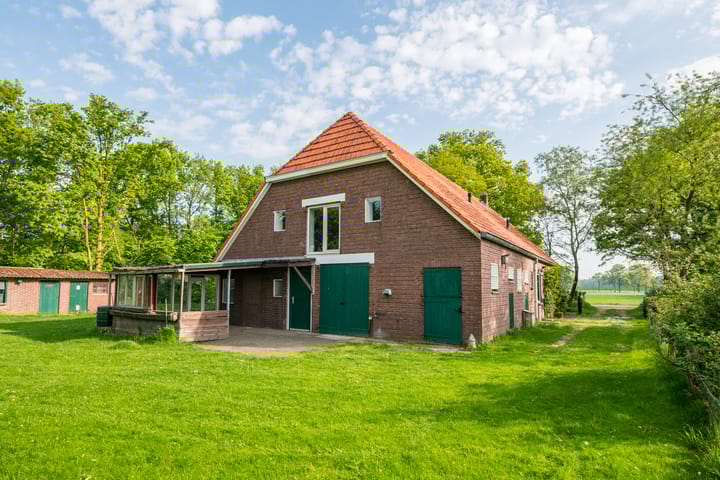 Photo 17 of Aaltenseweg 5