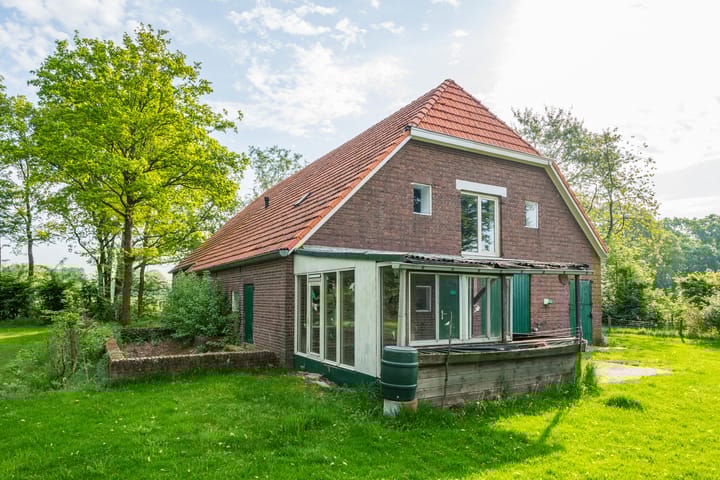 Photo 18 of Aaltenseweg 5