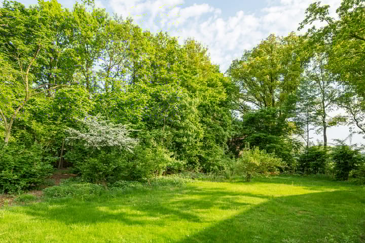 Photo 68 of Aaltenseweg 5