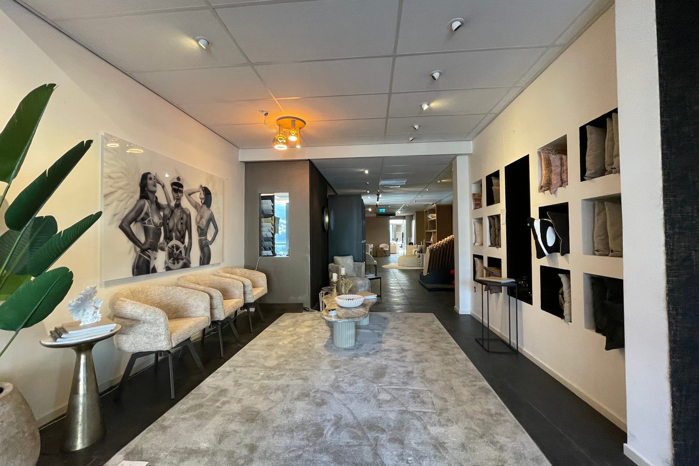 View photo 4 of Grotestraat 65