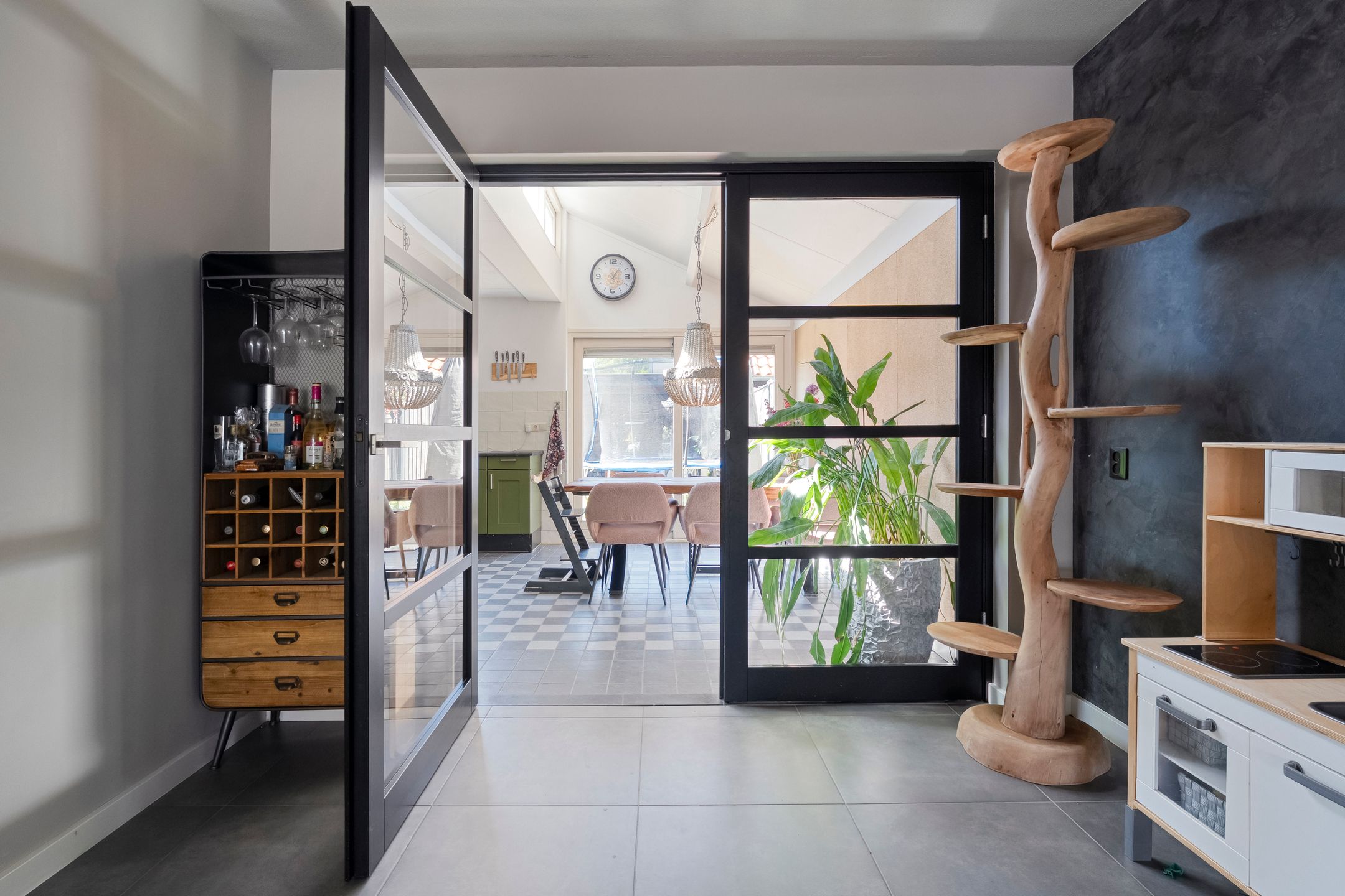 Foto 9 van Floralaan 157