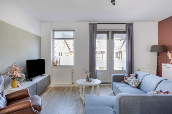 Foto 8 van Van Hogendorplaan 17