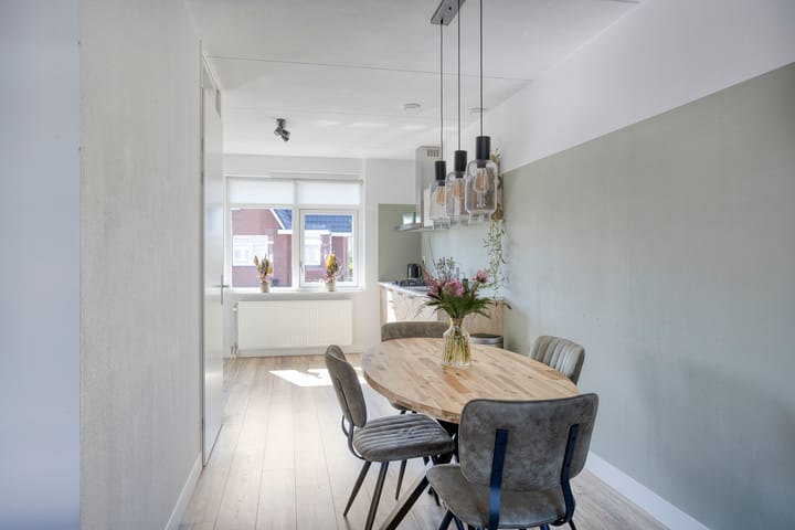 Foto 15 van Van Hogendorplaan 17