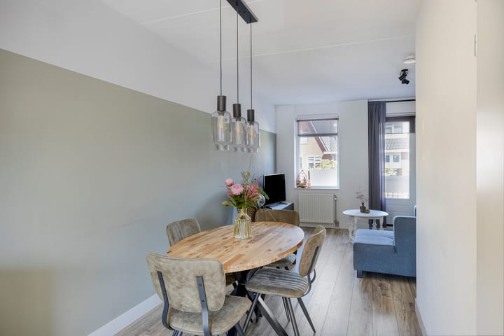 Foto 16 van Van Hogendorplaan 17