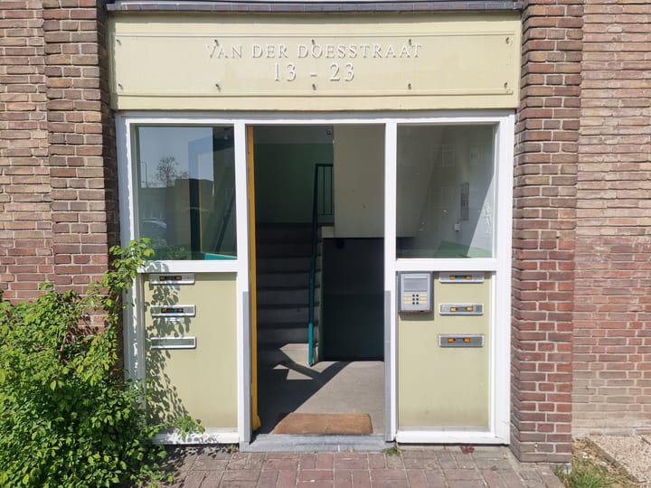 Foto 6 van Van der Doesstraat 15