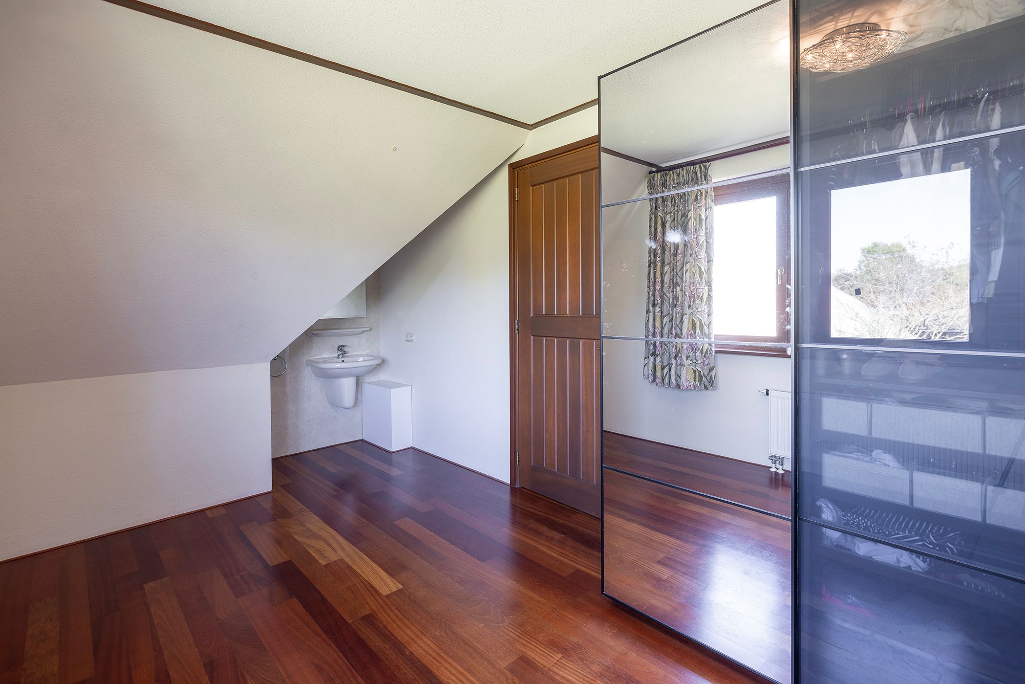 Foto 33 van Duisterestraat 10