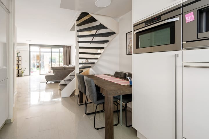 Foto 10 van Meindert Hobbemastraat 78