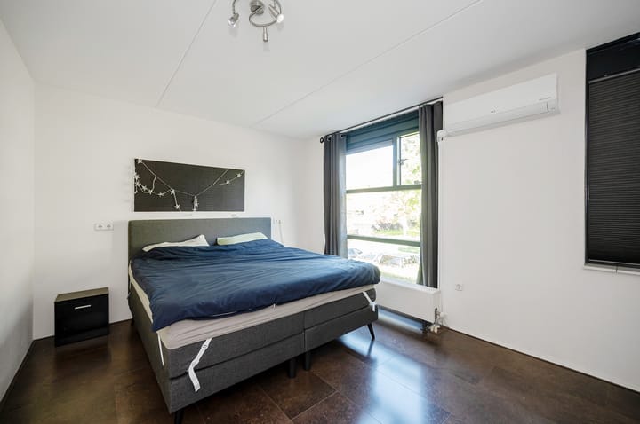 Foto 18 van Meindert Hobbemastraat 78