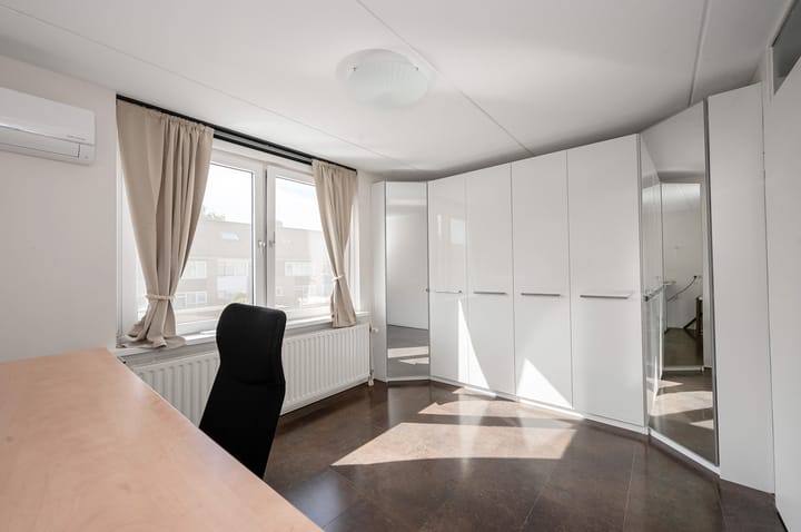 Foto 22 van Meindert Hobbemastraat 78