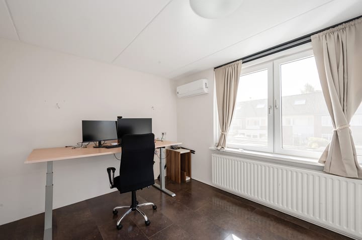 Foto 23 van Meindert Hobbemastraat 78