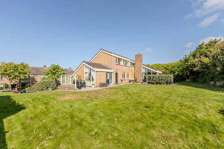 Foto 43 van Graaf Bernadotteplein 15