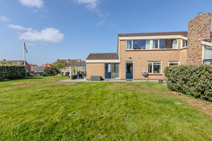 Foto 59 van Graaf Bernadotteplein 15