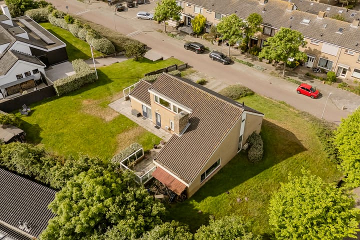 Foto 62 van Graaf Bernadotteplein 15