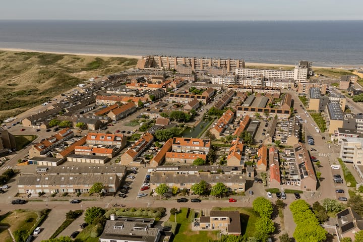 Foto 63 van Graaf Bernadotteplein 15