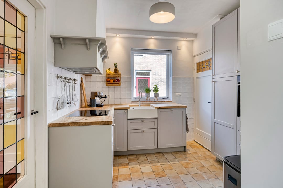 Foto 8 van Burg. Nieuwenhuijzenstraat 29