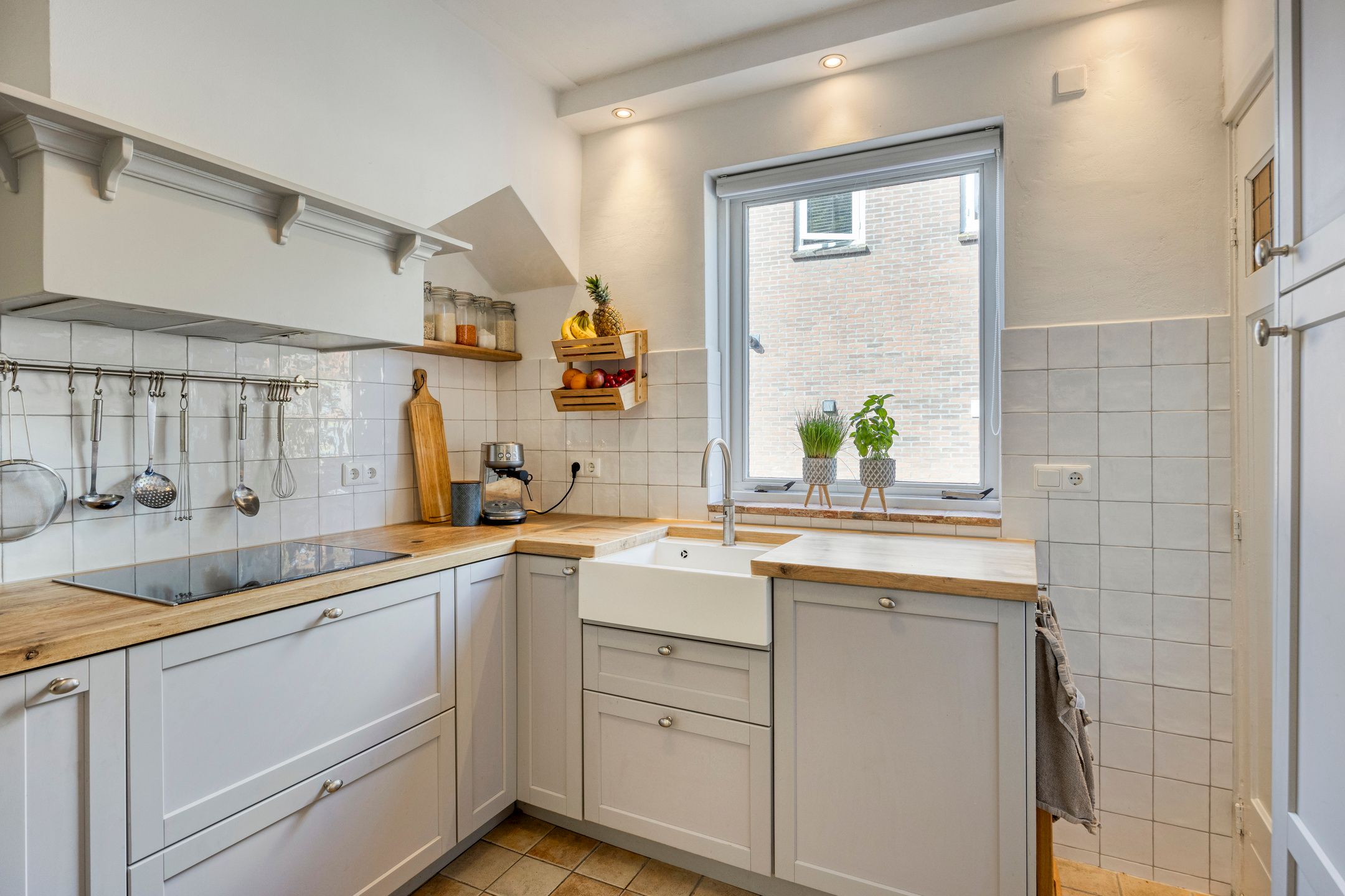 Foto 9 van Burg. Nieuwenhuijzenstraat 29