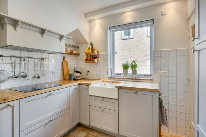 Foto 9 van Burg. Nieuwenhuijzenstraat 29