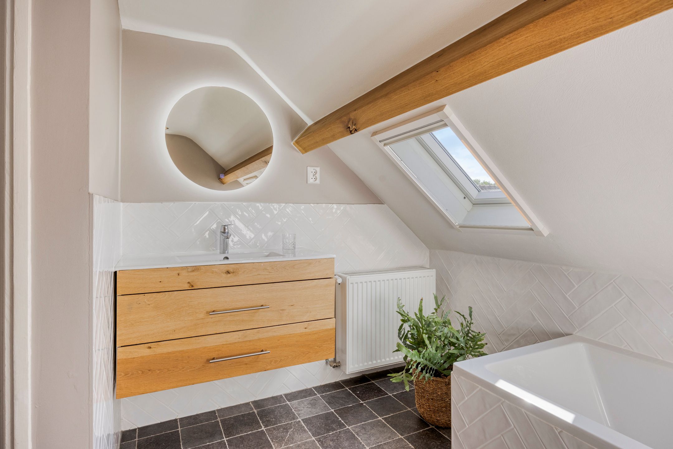 Foto 24 van Burg. Nieuwenhuijzenstraat 29