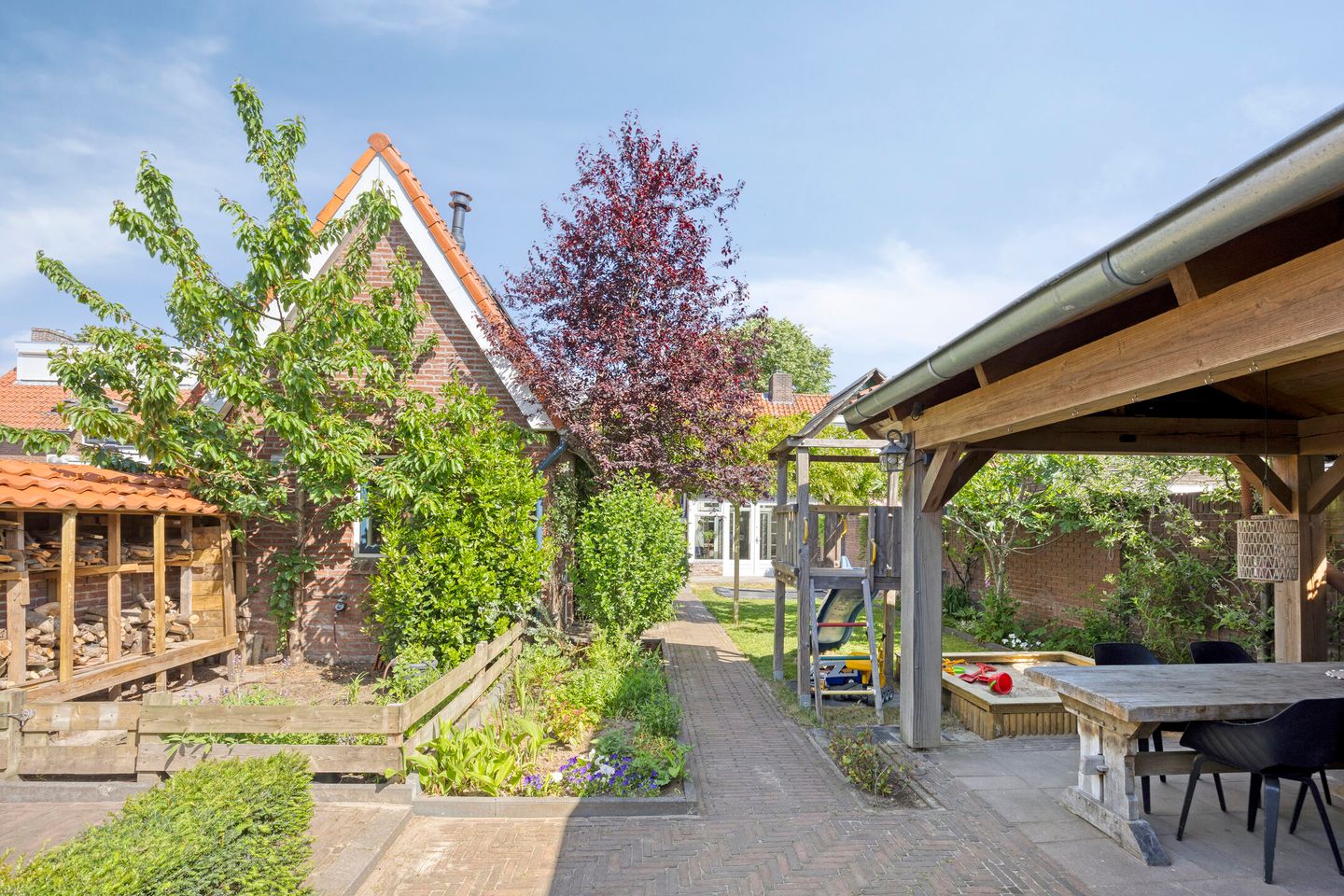 Foto 34 van Burg. Nieuwenhuijzenstraat 29