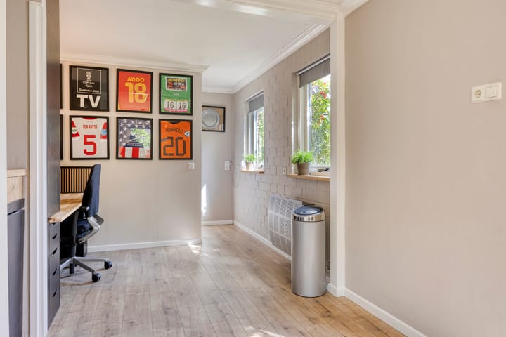 Foto 40 van Burg. Nieuwenhuijzenstraat 29