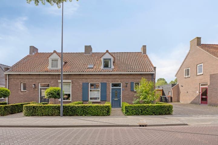 Foto 44 van Burg. Nieuwenhuijzenstraat 29