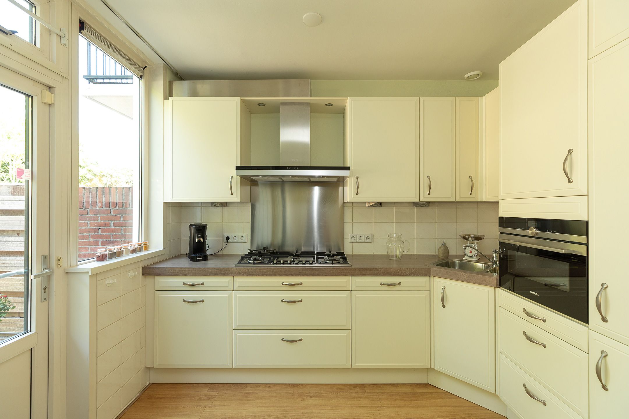 Foto 9 van Comeniushof 92