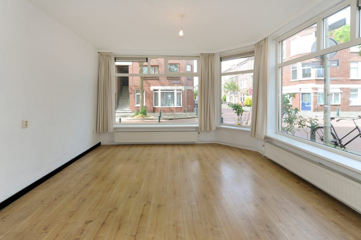 Photo 12 of Laurierstraat 143