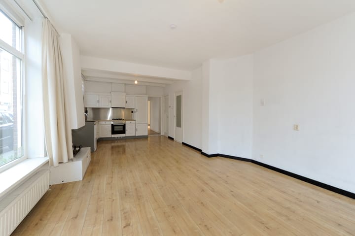 Photo 14 of Laurierstraat 143