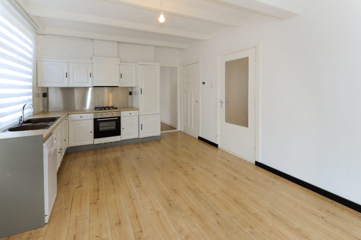 Photo 17 of Laurierstraat 143