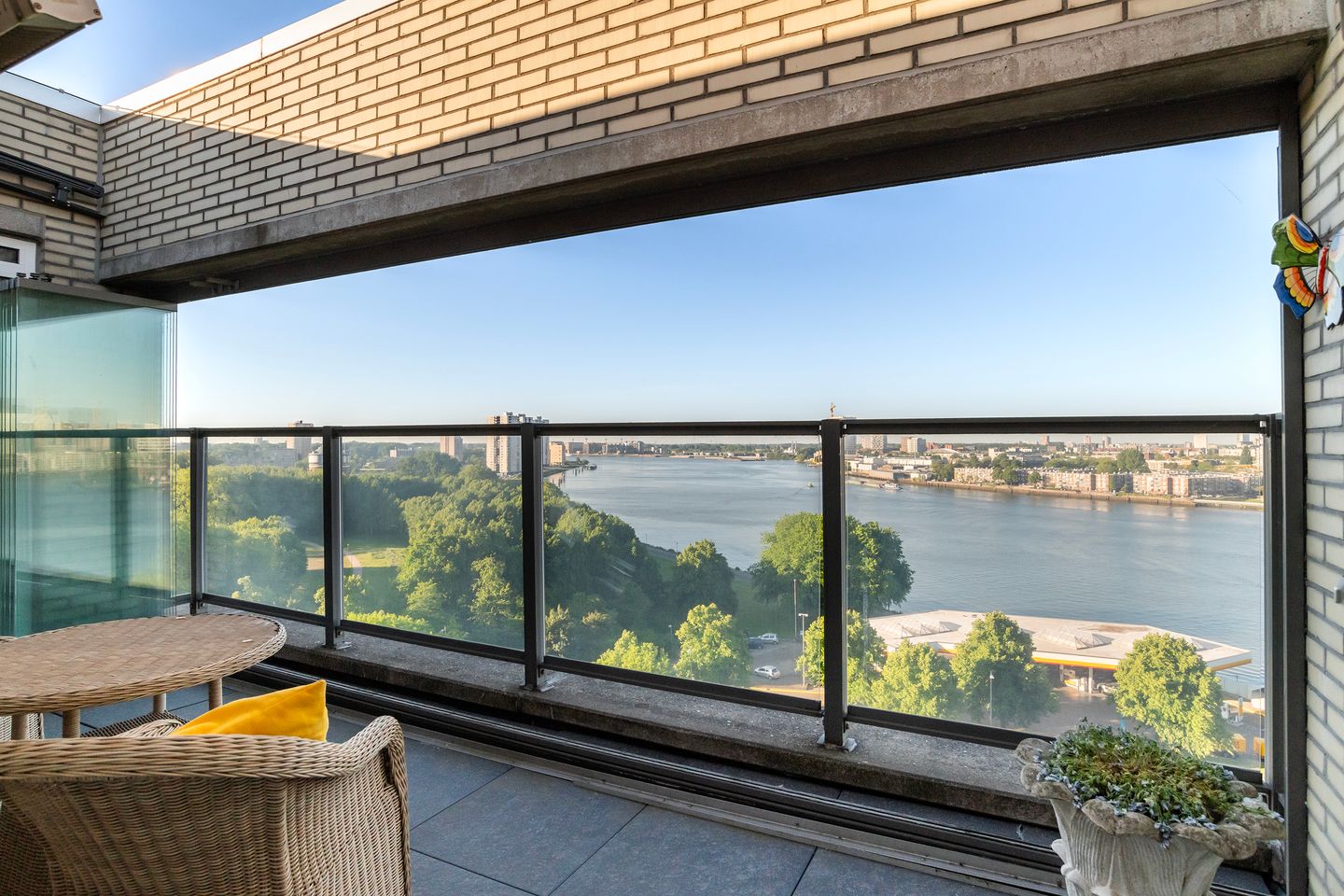 Photo 10 of Oostmaaslaan 574