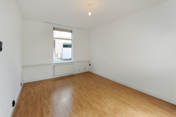 Photo 20 of Laurierstraat 143