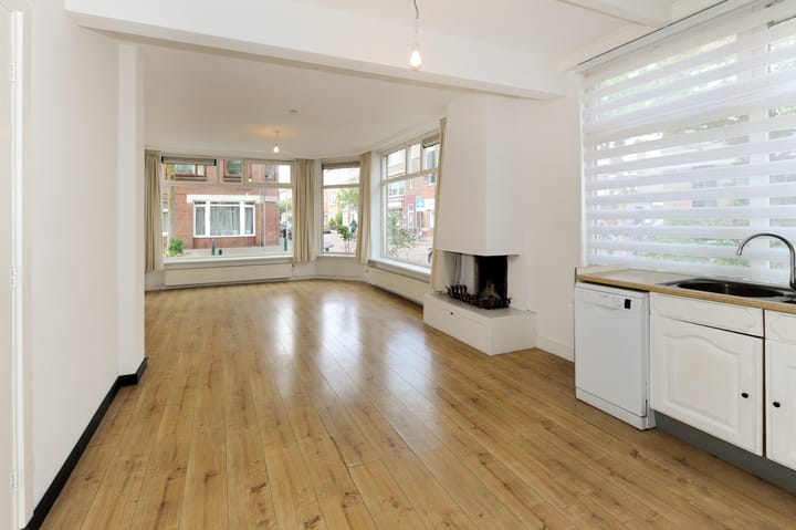 Photo 10 of Laurierstraat 143