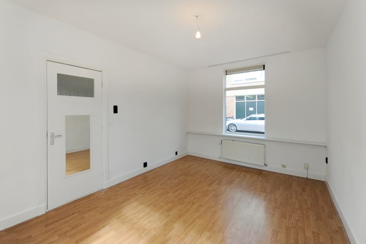 Photo 21 of Laurierstraat 143