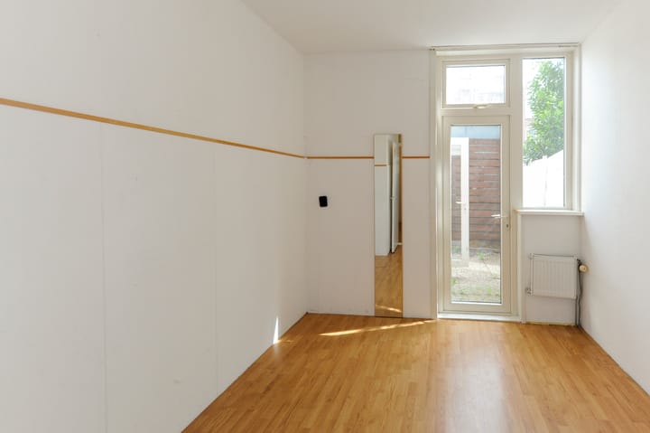 Photo 23 of Laurierstraat 143