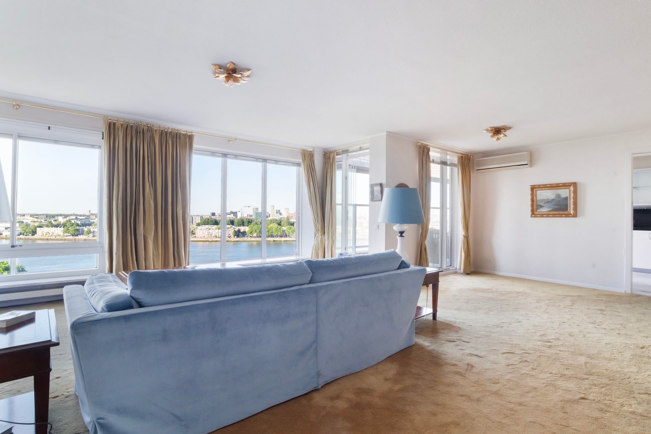 Photo 15 of Oostmaaslaan 574