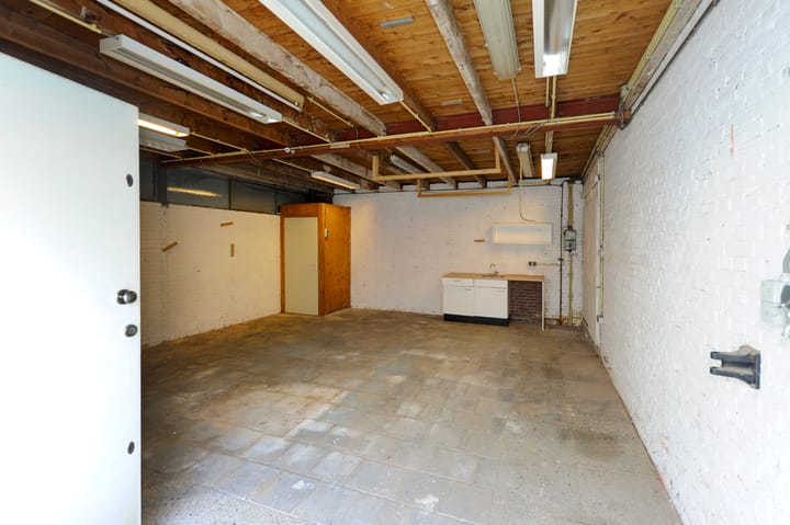 Photo 28 of Laurierstraat 143