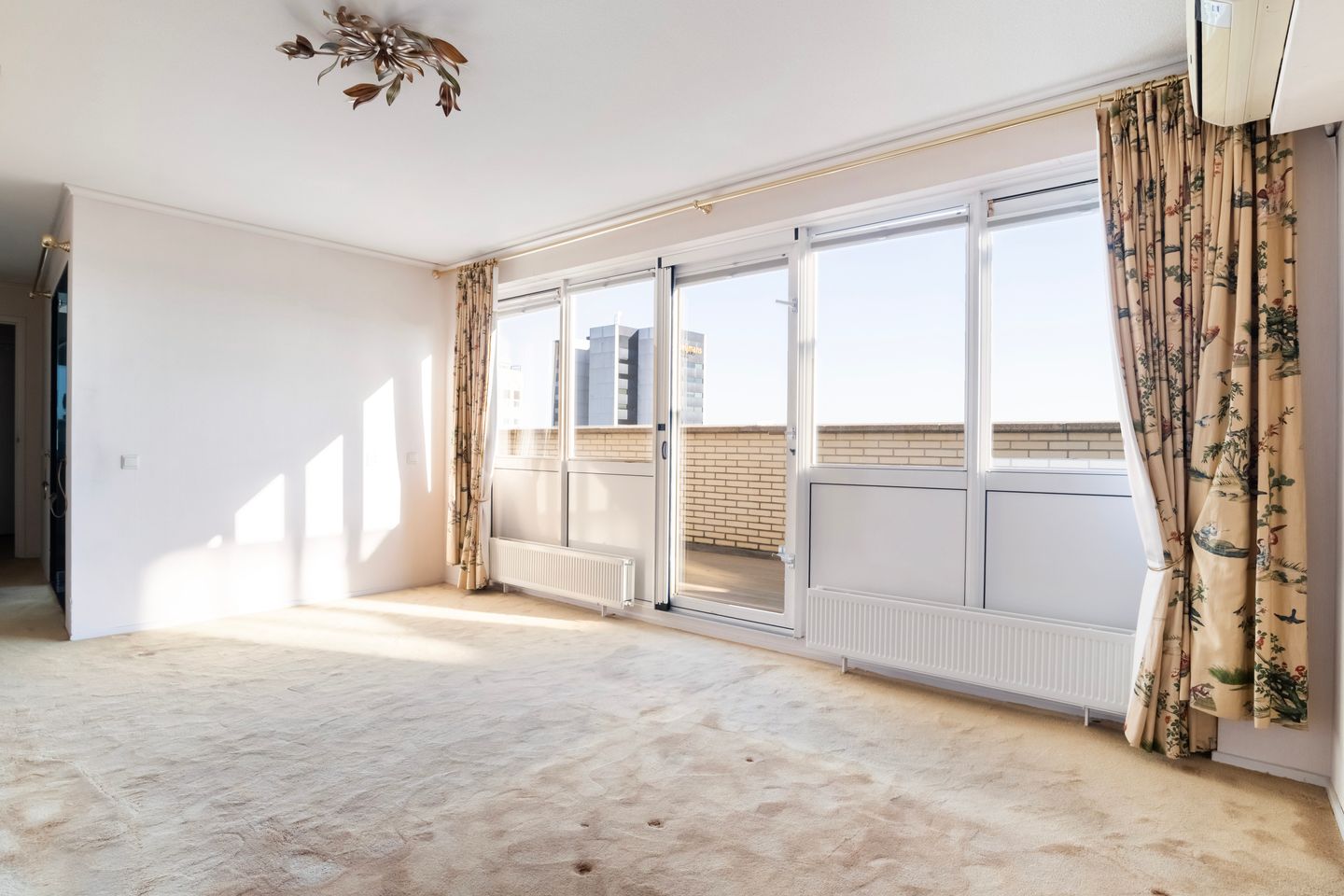 Photo 25 of Oostmaaslaan 574