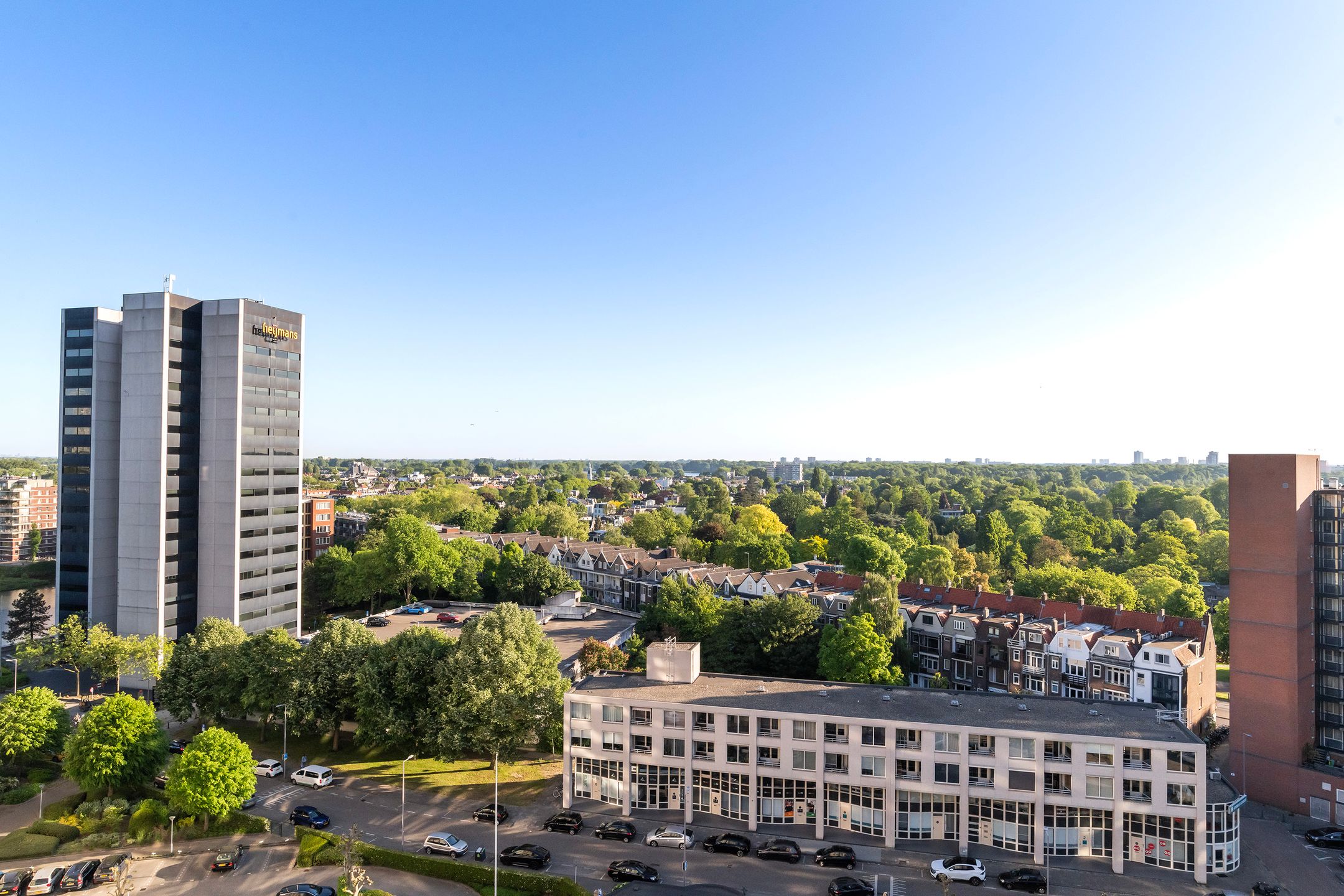 Photo 27 of Oostmaaslaan 574