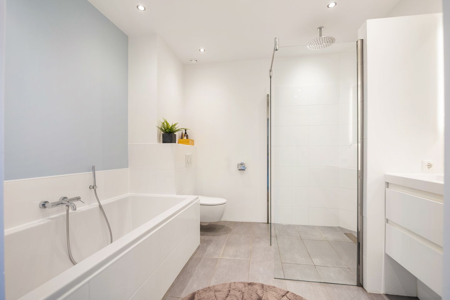 Foto 35 van Emmy Andriessestraat 366